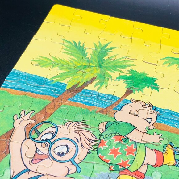Vintage 1990 Alvin and The Chipmunks at the Beach 100 pcs Jigsaw Puzzle COMPLETE - Picture 6 of 12